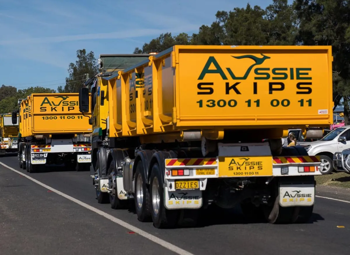 aussie skips trailer ahead